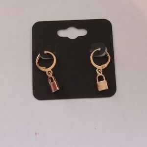 Gold Minimalist Crescent Earrings
